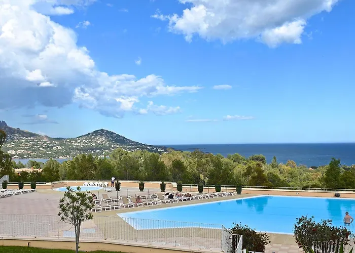 L'esquinade - Fh205 By Interhome * Saint-Raphaël